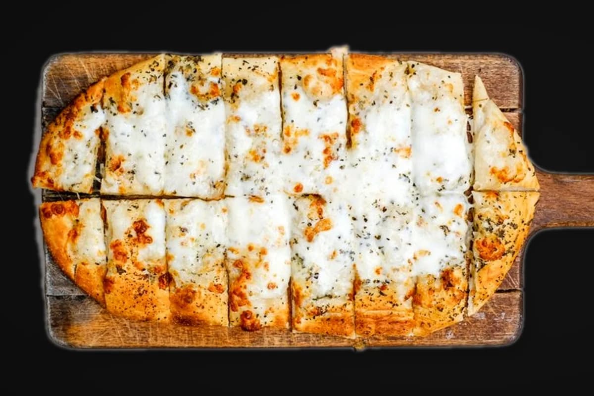 Garlic mozza breadsticks